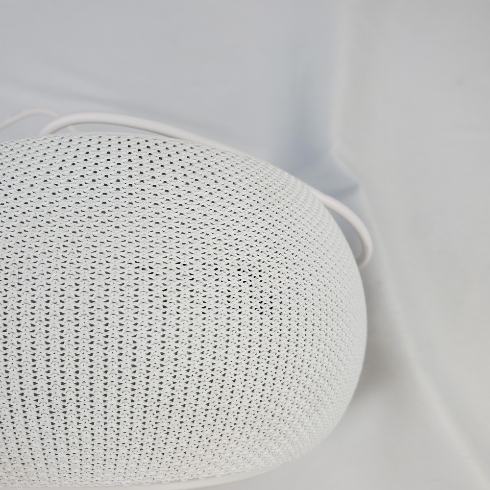 SNOOZ Pro - White Cotton - Smart White Noise Machine w/ Case WORKING - Picture 5 of 10